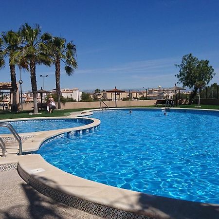 Orihuela - Sleeps 6 - Pool - Parking - Petfriendly Villa Kültér fotó