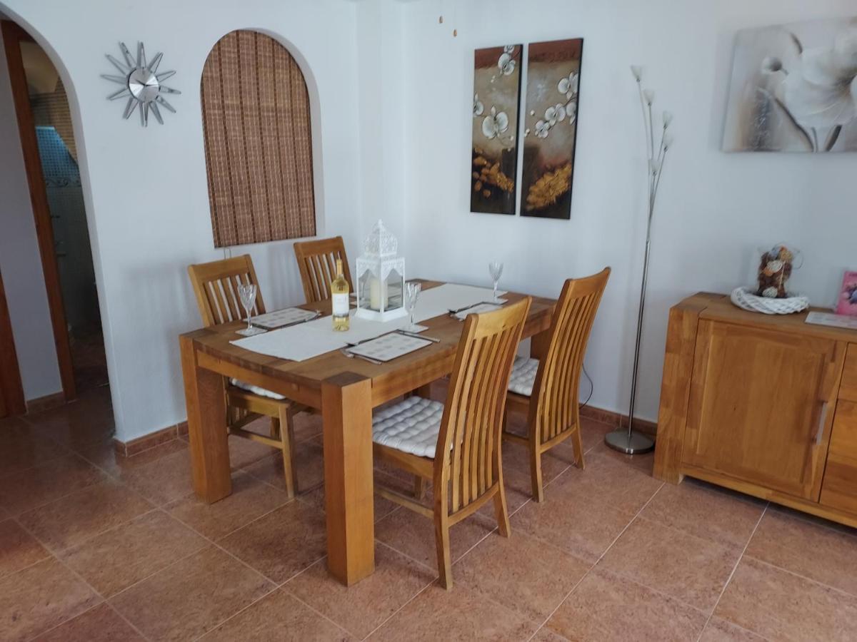 Orihuela - Sleeps 6 - Pool - Parking - Petfriendly Villa Kültér fotó