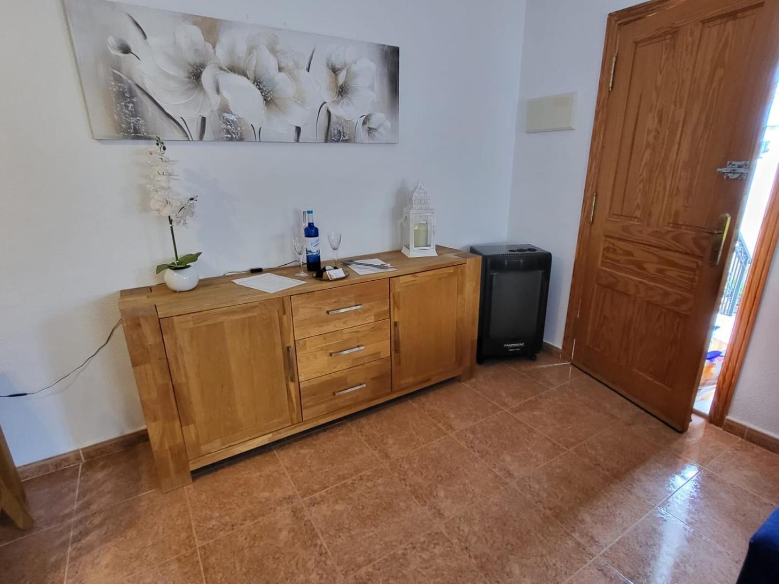 Orihuela - Sleeps 6 - Pool - Parking - Petfriendly Villa Kültér fotó